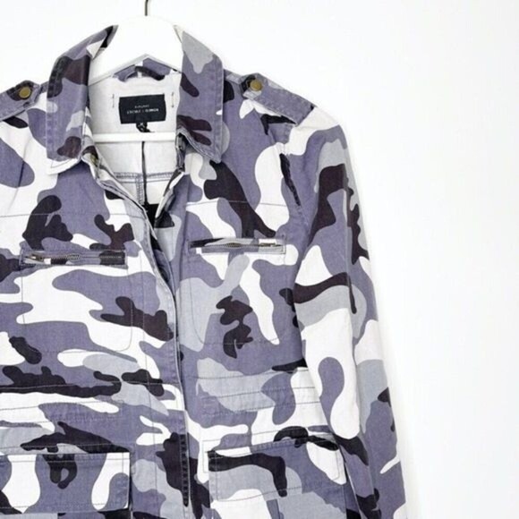 ROMEO + JULIET Gray Camo Utility Jacket - Picture 2 of 10